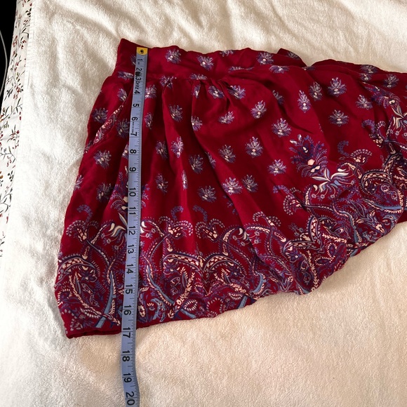 Japna Red Floral Small Mini Skirt w/lining and side pockets - Picture 8 of 9
